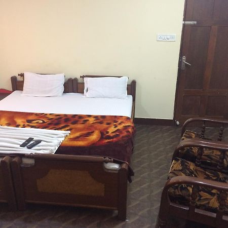 Hotel Green Land บังกาลอร์ ภายนอก รูปภาพ