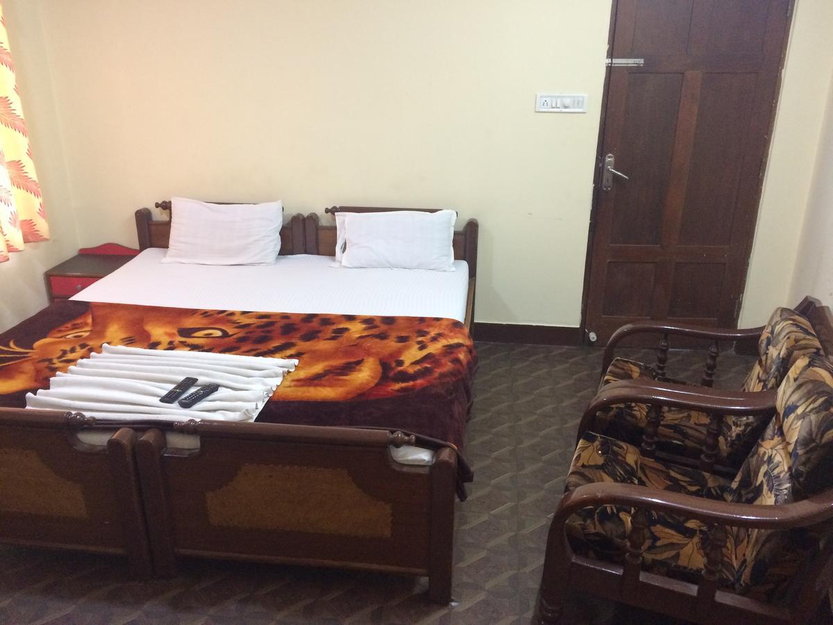 Hotel Green Land บังกาลอร์ ภายนอก รูปภาพ